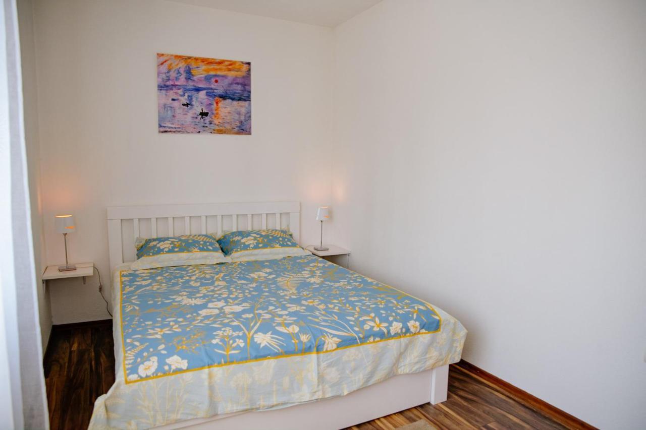 Peaceful City Center Apartment Podgorica Bagian luar foto